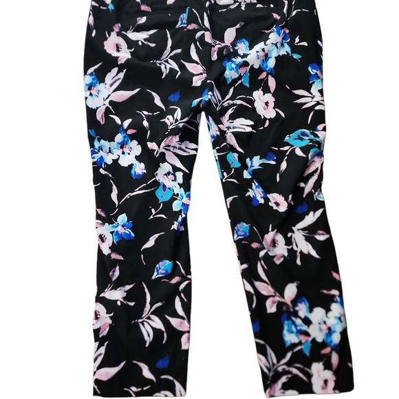 Nwot Lane bryant women's 18regular dress pant called The Allie floral print. - Picture 3 of 5